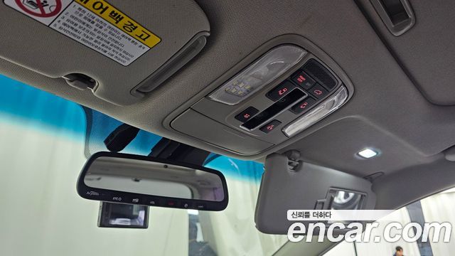 Kia Canival 2017 — photo 27