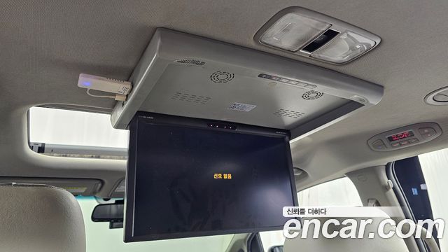 Kia Canival 2017 — photo 28