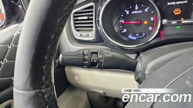 Kia Canival 2017 — photo 30