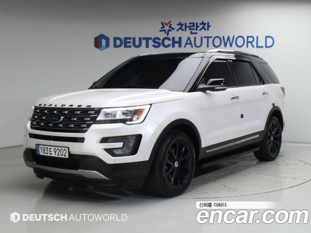 Ford Explorer 2017 — photo 1