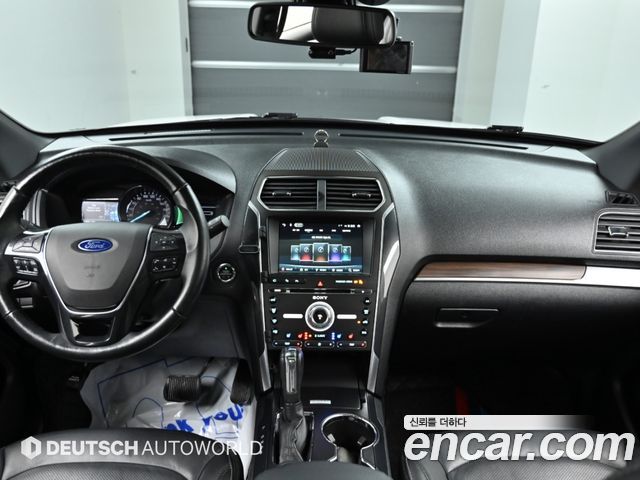 Ford Explorer 2017 — photo 7