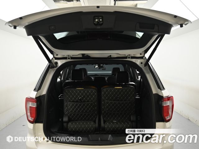 Ford Explorer 2017 — photo 19
