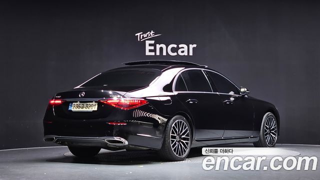 Mercedes-Benz S-Class 2023 — photo 2