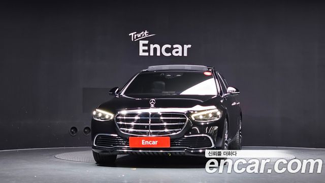Mercedes-Benz S-Class 2023 — photo 3