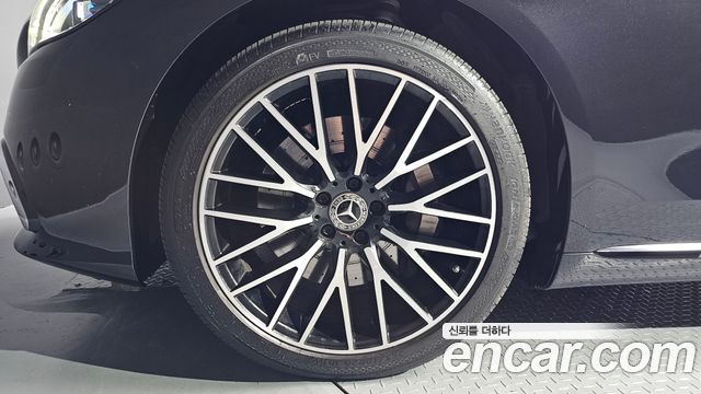 Mercedes-Benz S-Class 2023 — photo 5