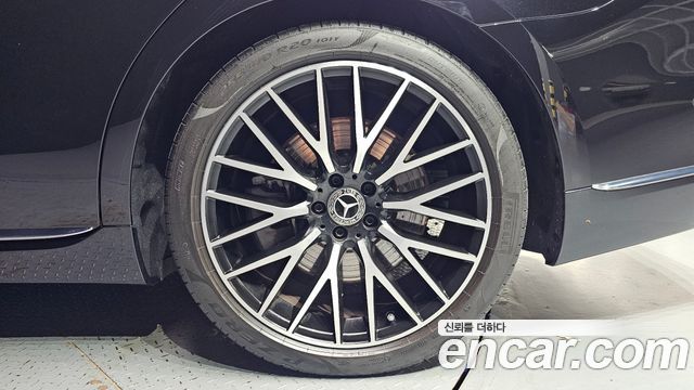 Mercedes-Benz S-Class 2023 — photo 7