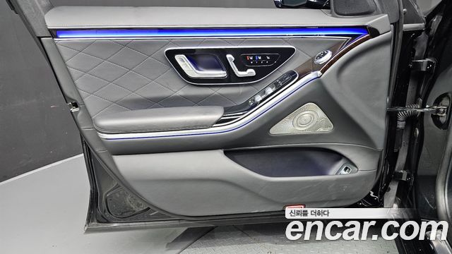 Mercedes-Benz S-Class 2023 — photo 14
