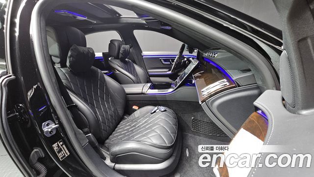 Mercedes-Benz S-Class 2023 — photo 16