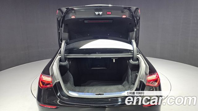 Mercedes-Benz S-Class 2023 — photo 37