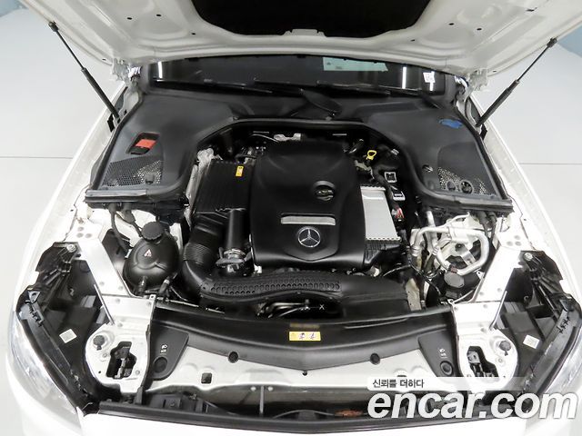 Mercedes-Benz E-Class 2020 — photo 6