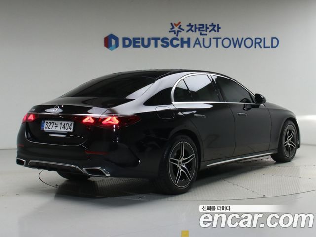 Mercedes-Benz E-Class 2026 — photo 2