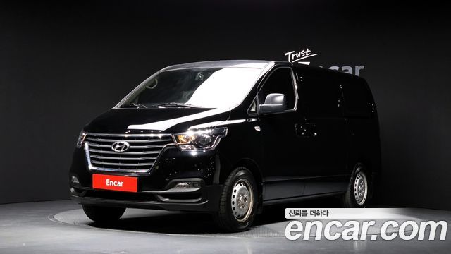 Hyundai Starex 2020 — photo 1