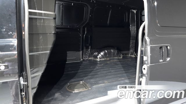 Hyundai Starex 2020 — photo 12