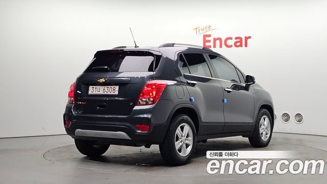 Chevrolet Korea Trax 2018 — photo 2