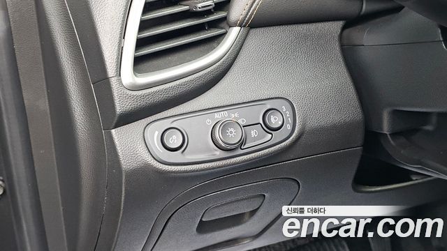 Chevrolet Korea Trax 2018 — photo 14