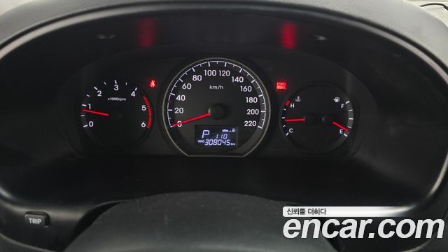 Hyundai Starex 2016 — photo 8