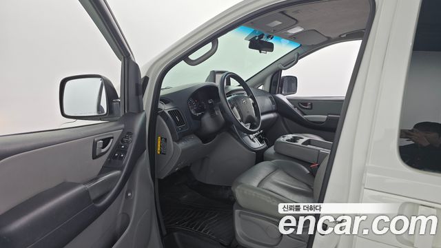 Hyundai Starex 2016 — photo 10