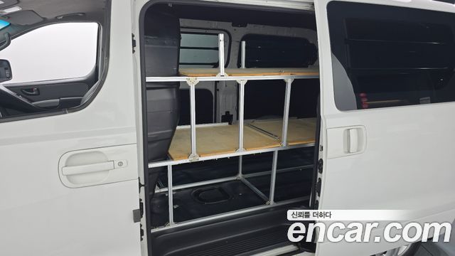 Hyundai Starex 2016 — photo 11