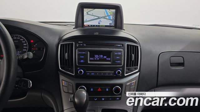 Hyundai Starex 2016 — photo 13