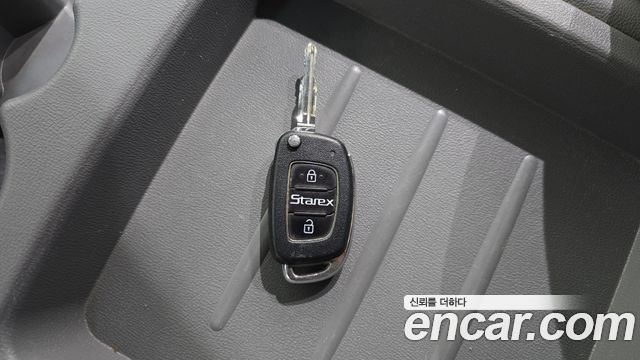 Hyundai Starex 2016 — photo 16