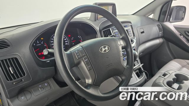 Hyundai Starex 2016 — photo 19