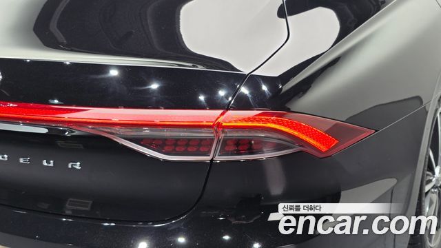 Hyundai Grandeur 2023 — photo 9