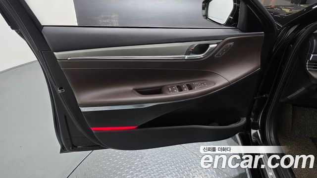 Hyundai Grandeur 2023 — photo 14