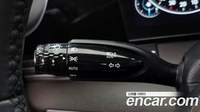 Hyundai Grandeur 2023 — photo 32