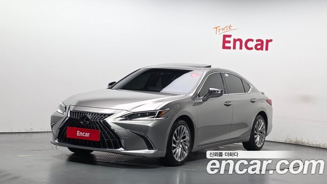 Lexus ES 2023 — photo 1