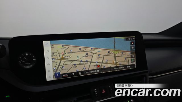 Lexus ES 2023 — photo 21