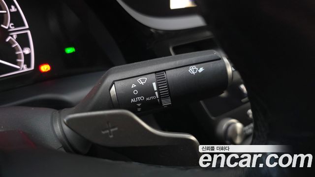Lexus ES 2023 — photo 29