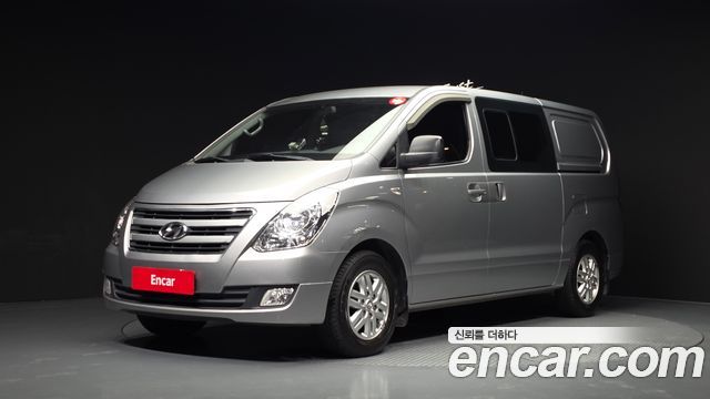 Hyundai Starex 2017 — photo 1