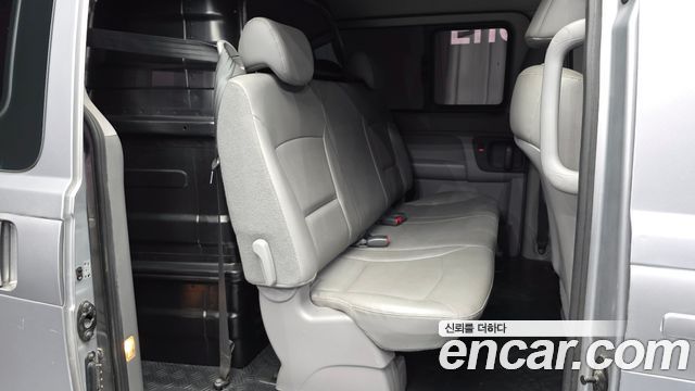 Hyundai Starex 2017 — photo 12