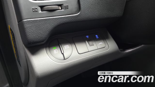 Hyundai Starex 2017 — photo 14