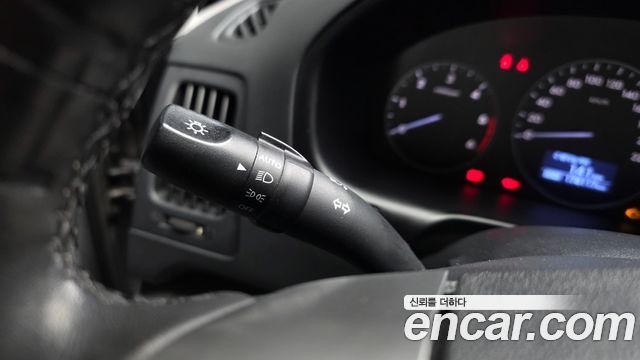 Hyundai Starex 2017 — photo 15
