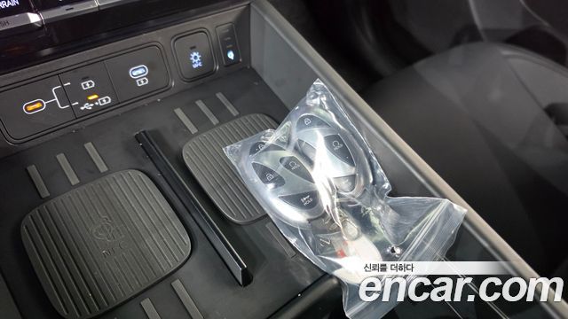 Hyundai Santafe 2024 — photo 21