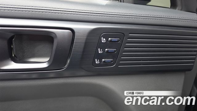 Hyundai Santafe 2024 — photo 36