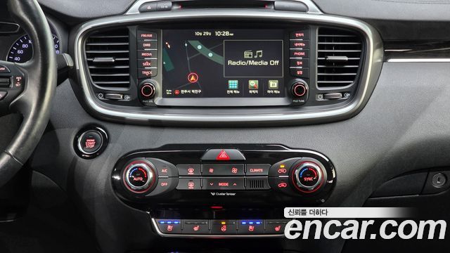 Kia Sorento 2015 — photo 24