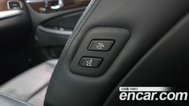 Hyundai Equus 2015 — photo 18