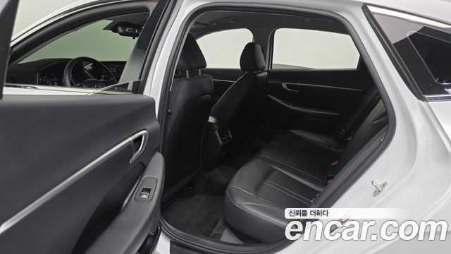 Hyundai Sonata 2021 — photo 24