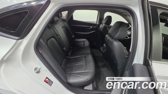 Hyundai Sonata 2021 — photo 25
