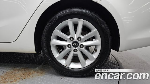 Kia K3 2016 — photo 7