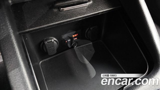 Kia K3 2016 — photo 28