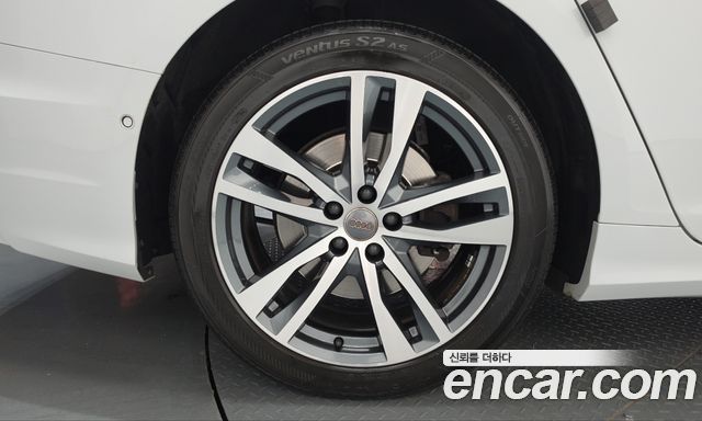 Audi A6 2021 — photo 5