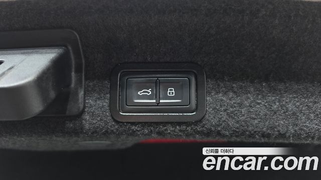 Audi A6 2021 — photo 23