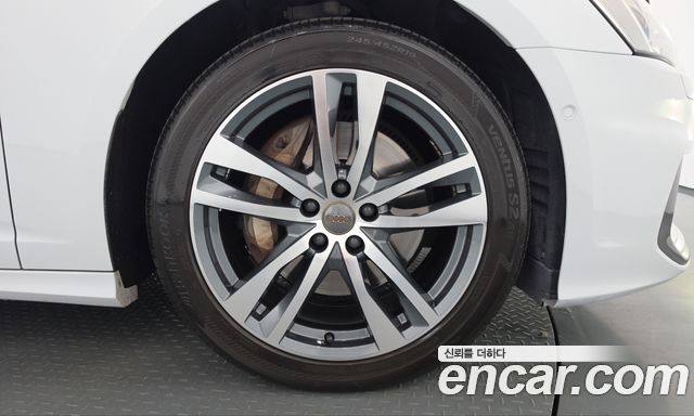Audi A6 2021 — photo 7