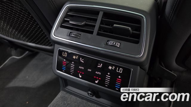 Audi A6 2021 — photo 34