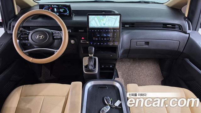 Hyundai Staria 2025 — photo 10