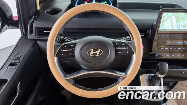 Hyundai Staria 2025 — photo 18