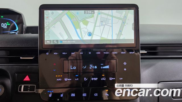 Hyundai Staria 2025 — photo 19